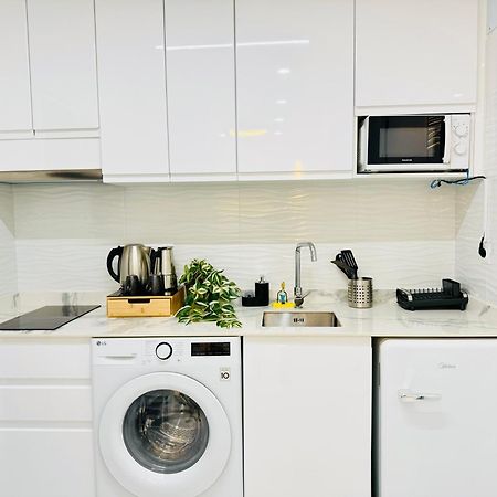 A Y A Apartamento Fuenlabrada Eksteriør bilde