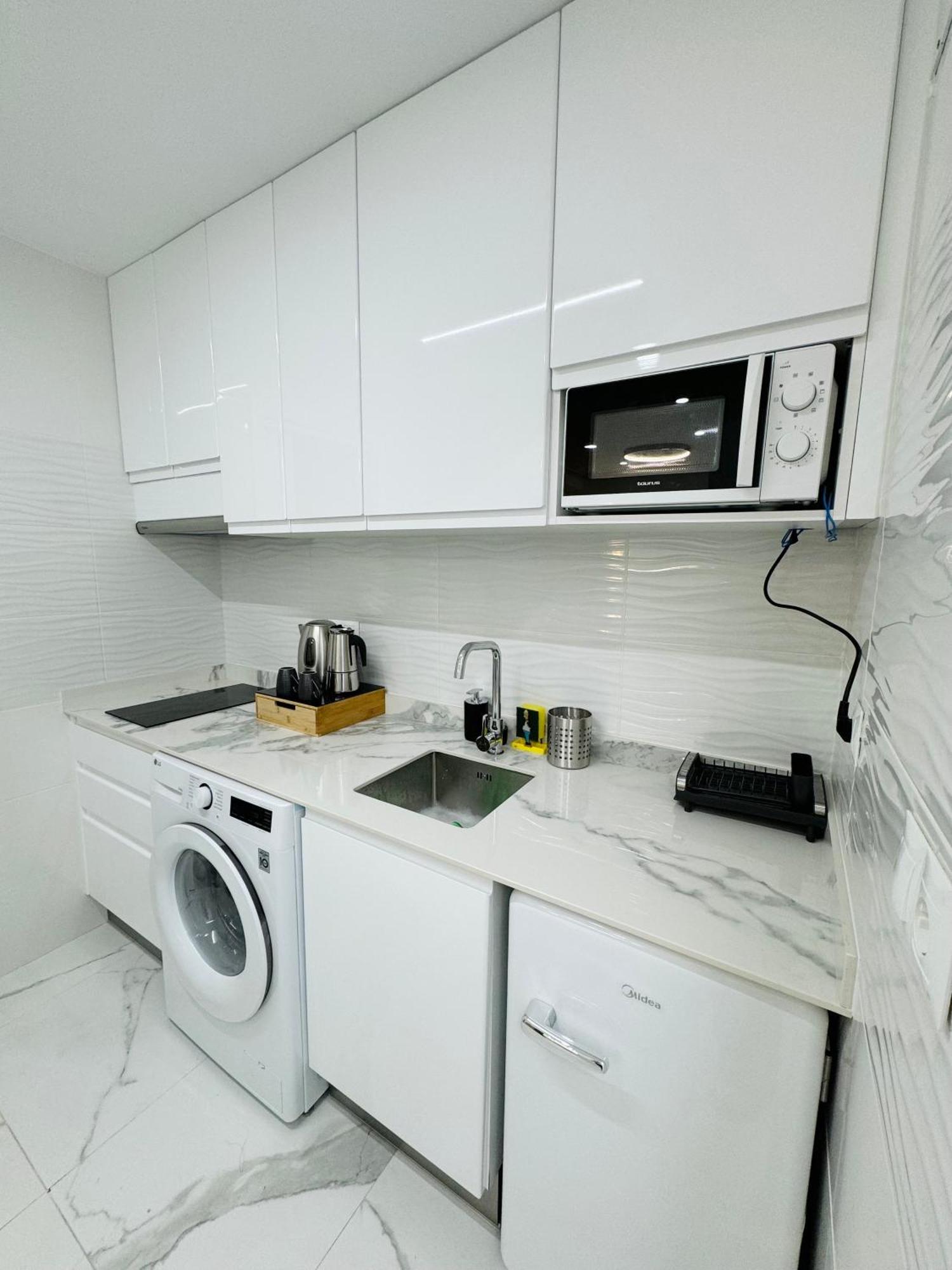 A Y A Apartamento Fuenlabrada Eksteriør bilde
