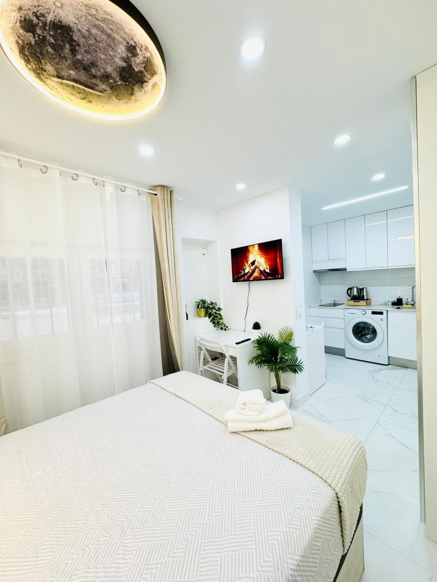 A Y A Apartamento Fuenlabrada Eksteriør bilde